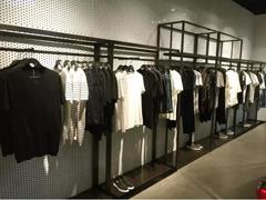 鄭仕服飾最新資訊 贏商新聞解析服裝服飾零售新動(dòng)向